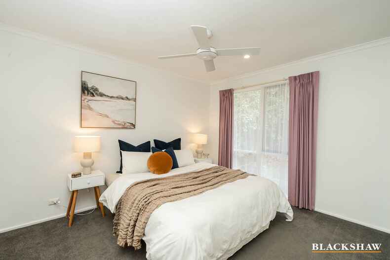 4 Antares Crescent Giralang