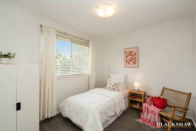 4 Antares Crescent Giralang