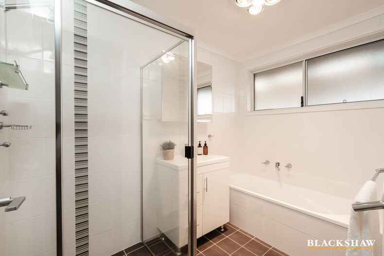 4 Antares Crescent Giralang