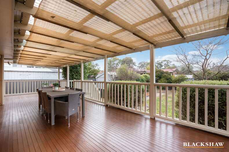 4 Antares Crescent Giralang