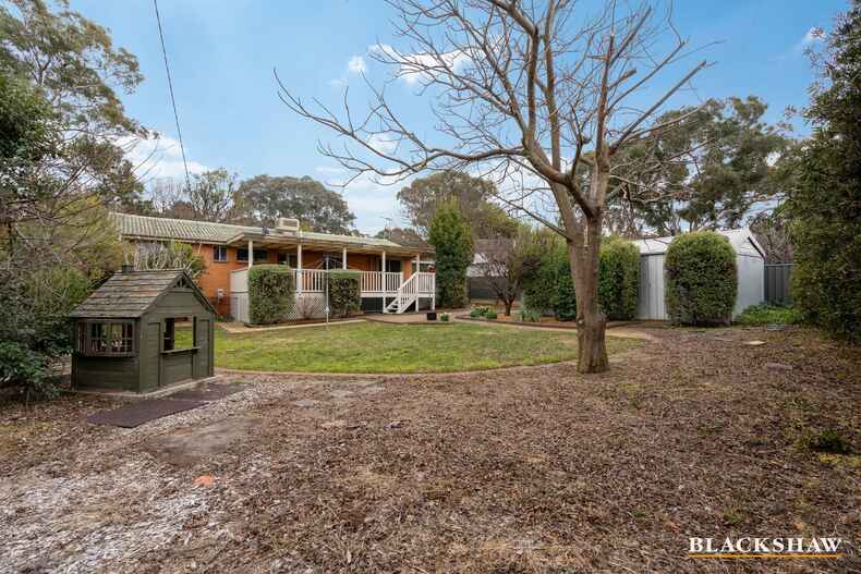 4 Antares Crescent Giralang