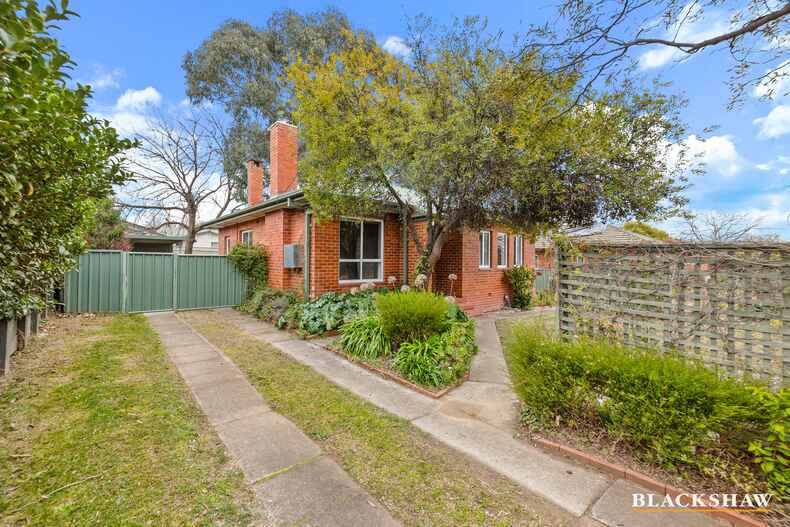 30 McKinlay Street Narrabundah 30 McKinlay Street Narrabundah