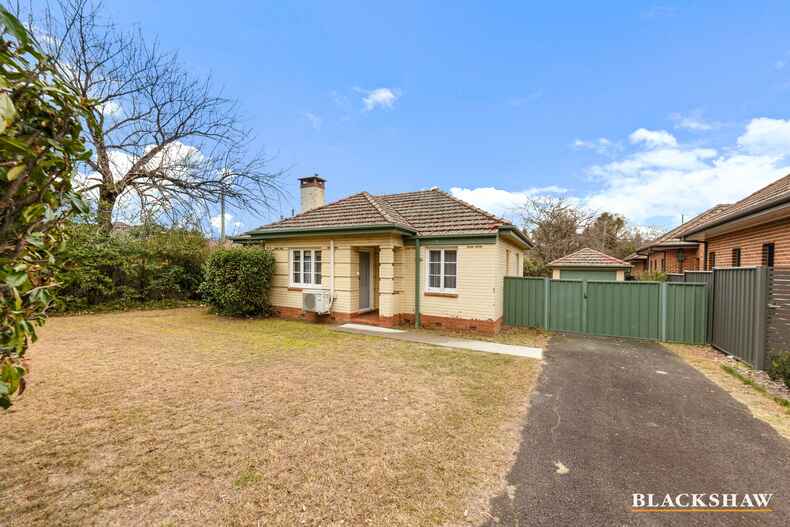 34 Lockyer Street Griffith 34 Lockyer Street Griffith