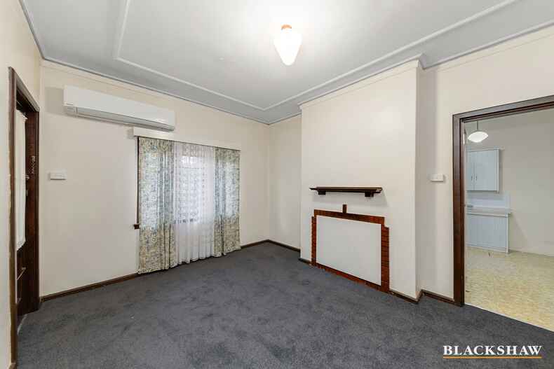 34 Lockyer Street Griffith 34 Lockyer Street Griffith
