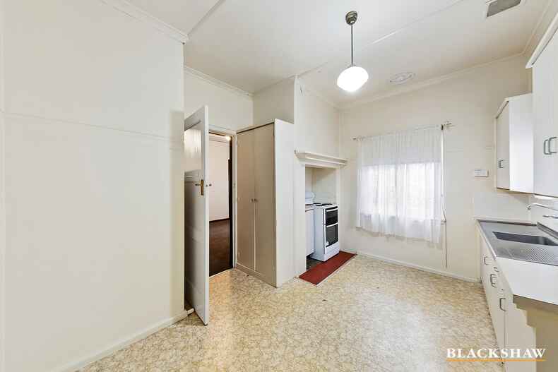 34 Lockyer Street Griffith 34 Lockyer Street Griffith