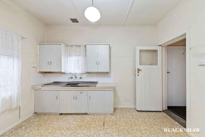 34 Lockyer Street Griffith 34 Lockyer Street Griffith