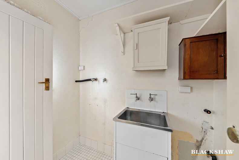 34 Lockyer Street Griffith 34 Lockyer Street Griffith