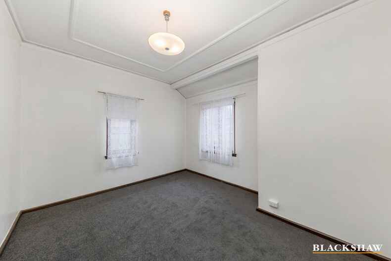 34 Lockyer Street Griffith 34 Lockyer Street Griffith