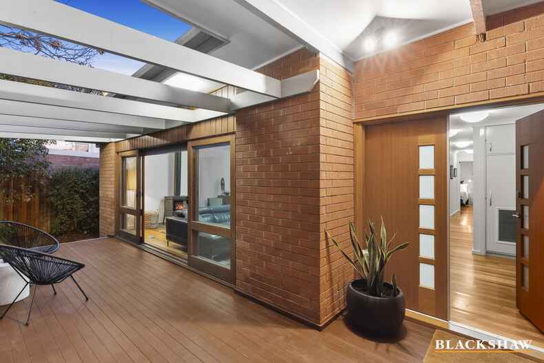 37 Colvin Street Hughes 37 Colvin Street Hughes