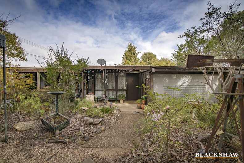 14A & 14B Vanzetti Crescent Kambah