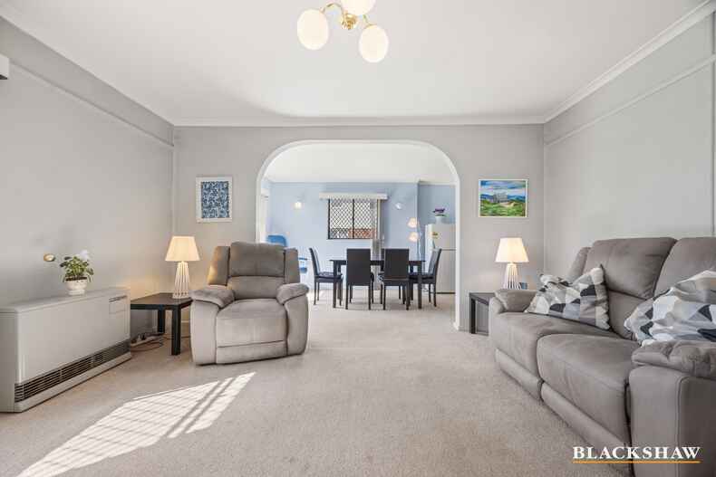 28  Walker Crescent Griffith