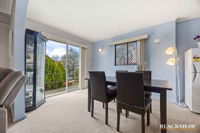 28  Walker Crescent Griffith