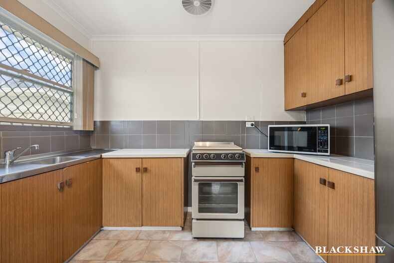 28  Walker Crescent Griffith