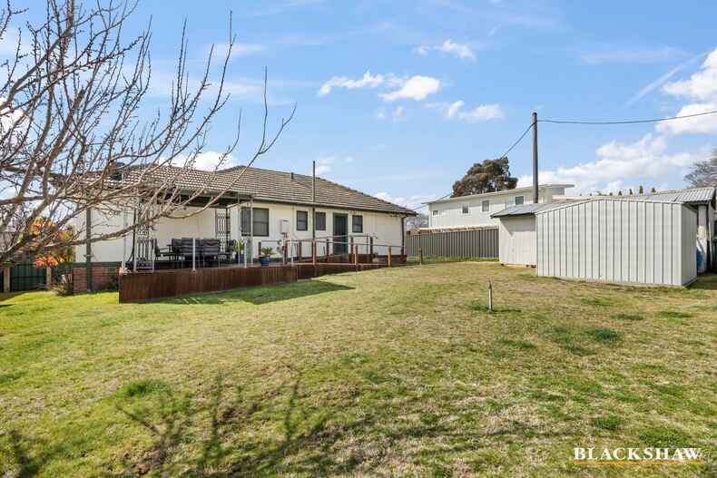 28  Walker Crescent Griffith