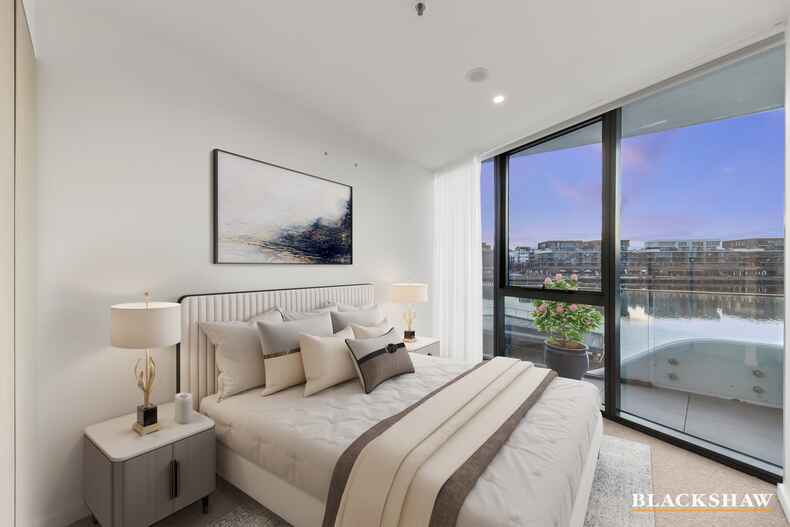 102/45 Honeysett View Kingston