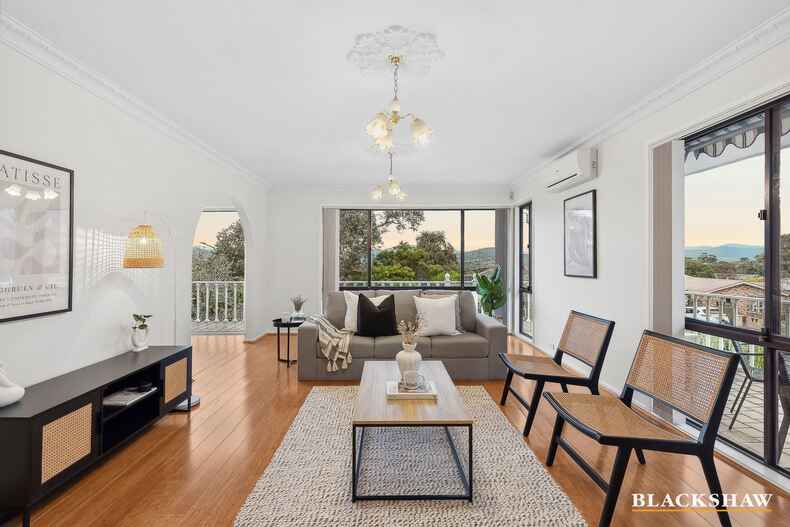 8 Meston Place Fadden 8 Meston Place Fadden