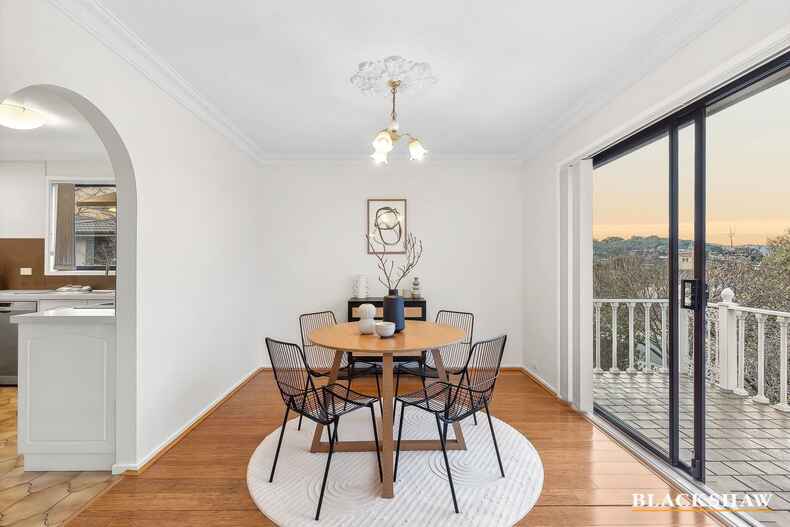 8 Meston Place Fadden 8 Meston Place Fadden