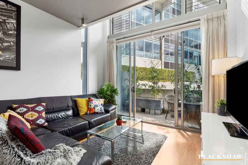 8/5 Burbury Close Barton 8/5 Burbury Close Barton