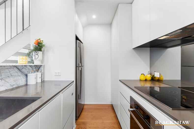 8/5 Burbury Close Barton 8/5 Burbury Close Barton