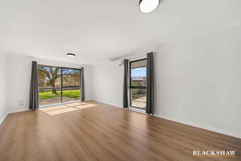 15 Boswell Crescent Florey