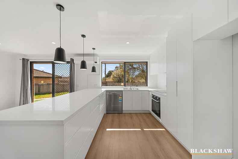 15 Boswell Crescent Florey