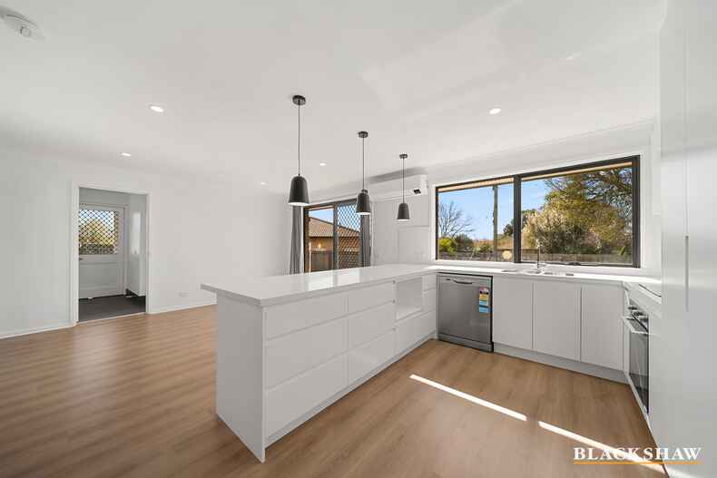 15 Boswell Crescent Florey