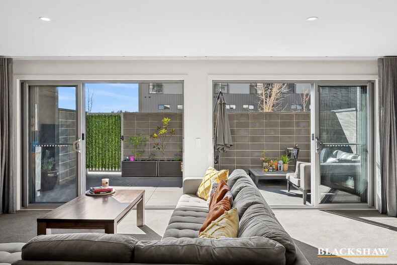 14/35 Oakden Street Greenway