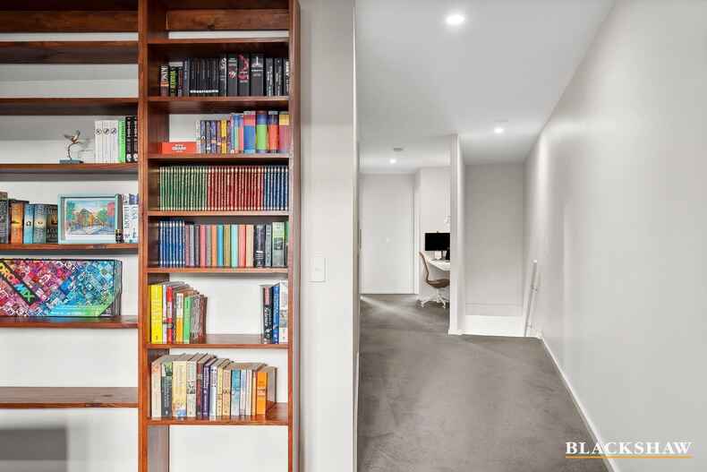 14/35 Oakden Street Greenway