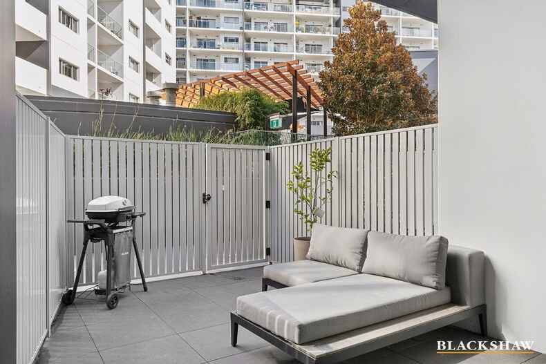 14/35 Oakden Street Greenway