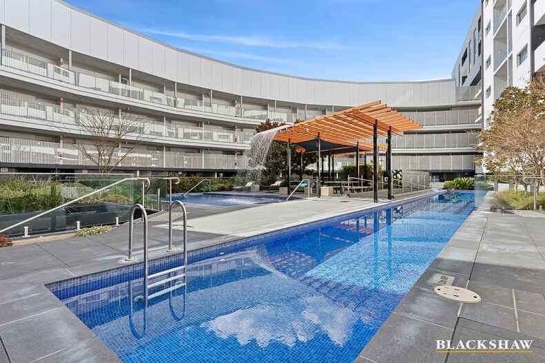 14/35 Oakden Street Greenway