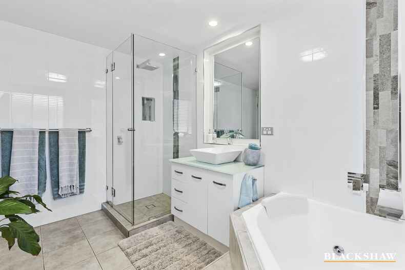 100 Edward Road Batehaven 100 Edward Road Batehaven