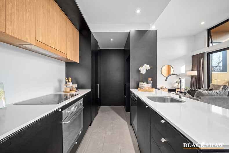 15/50 Lowanna Street Braddon