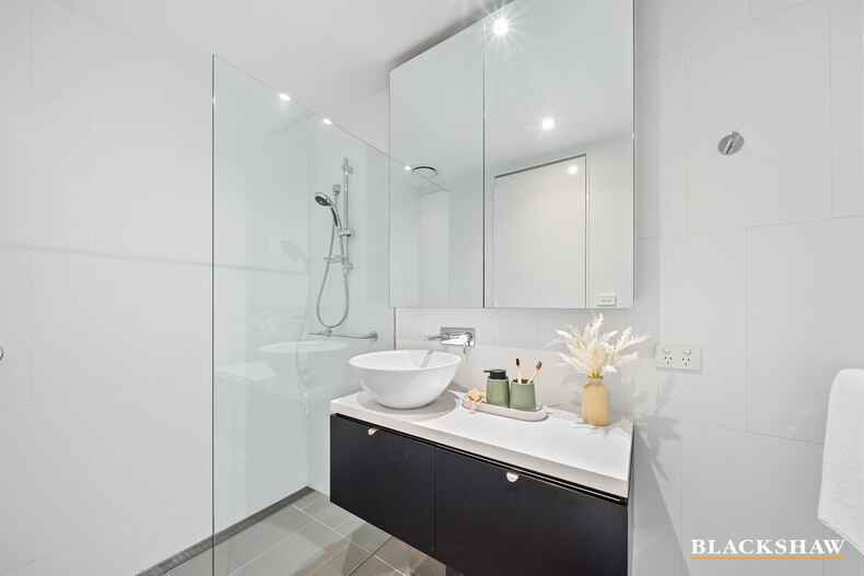 15/50 Lowanna Street Braddon