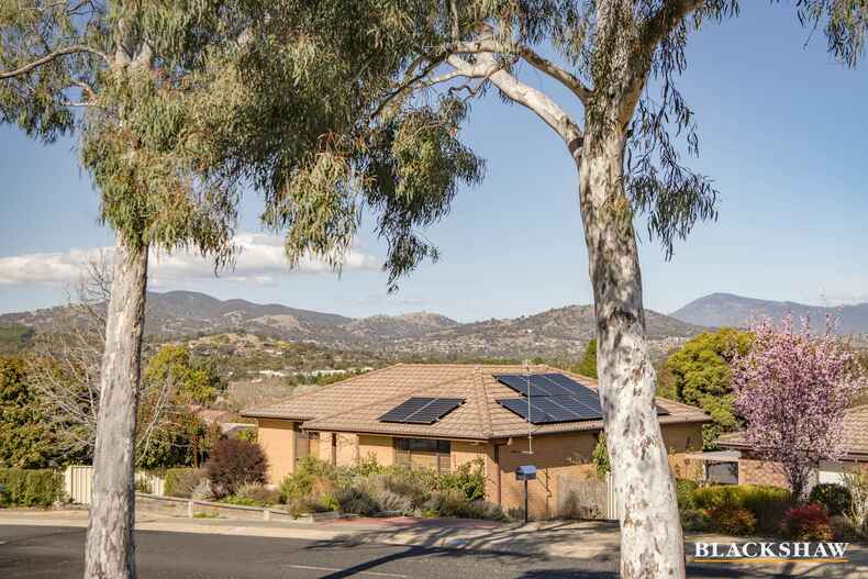 131 Jackie Howe Crescent Macarthur