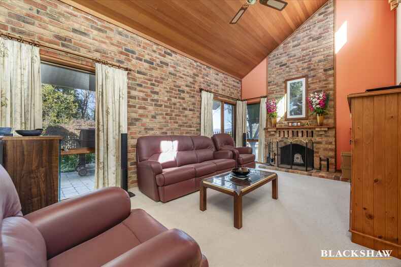131 Jackie Howe Crescent Macarthur