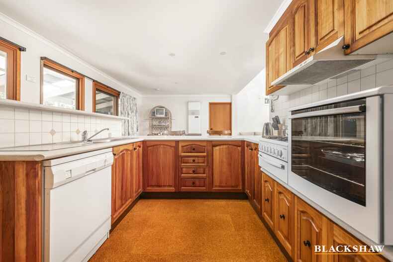 131 Jackie Howe Crescent Macarthur