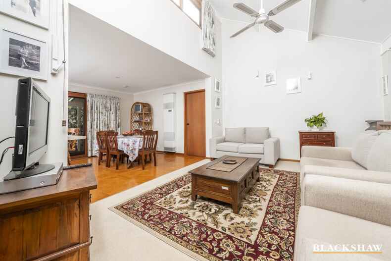 131 Jackie Howe Crescent Macarthur