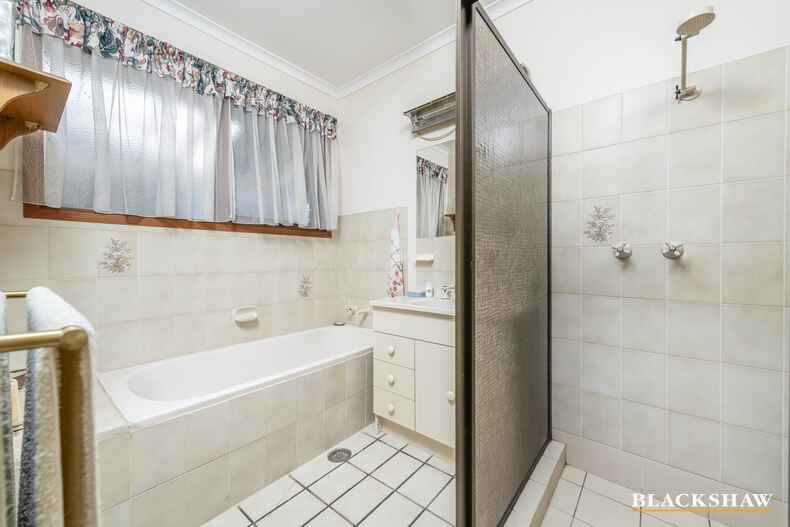 131 Jackie Howe Crescent Macarthur