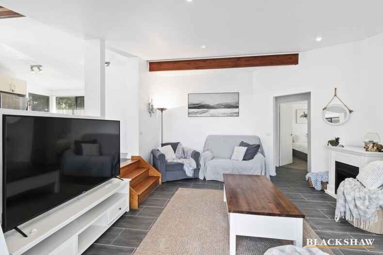 2/5 Karana Close Long Beach 2/5 Karana Close Long Beach