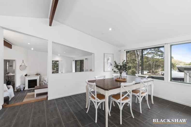 2/5 Karana Close Long Beach 2/5 Karana Close Long Beach