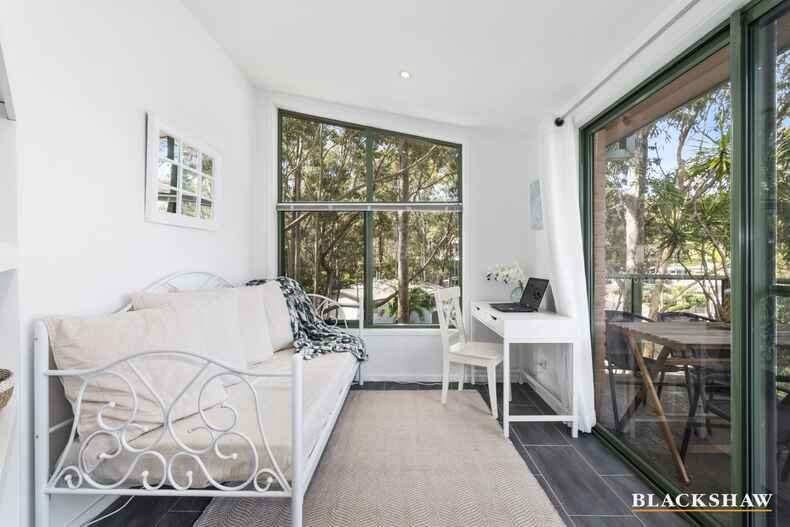 2/5 Karana Close Long Beach 2/5 Karana Close Long Beach