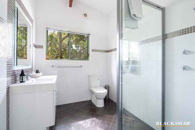 2/5 Karana Close Long Beach 2/5 Karana Close Long Beach