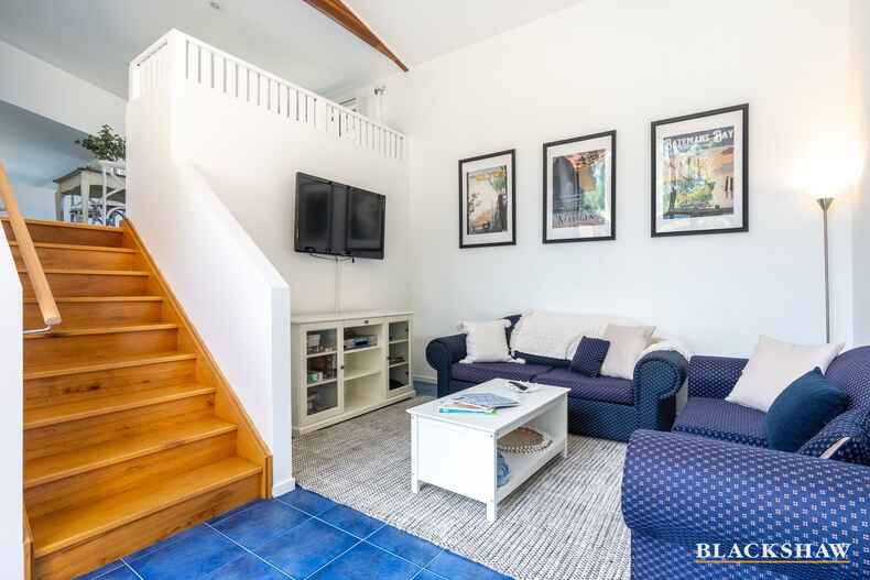 2/5 Karana Close Long Beach 2/5 Karana Close Long Beach