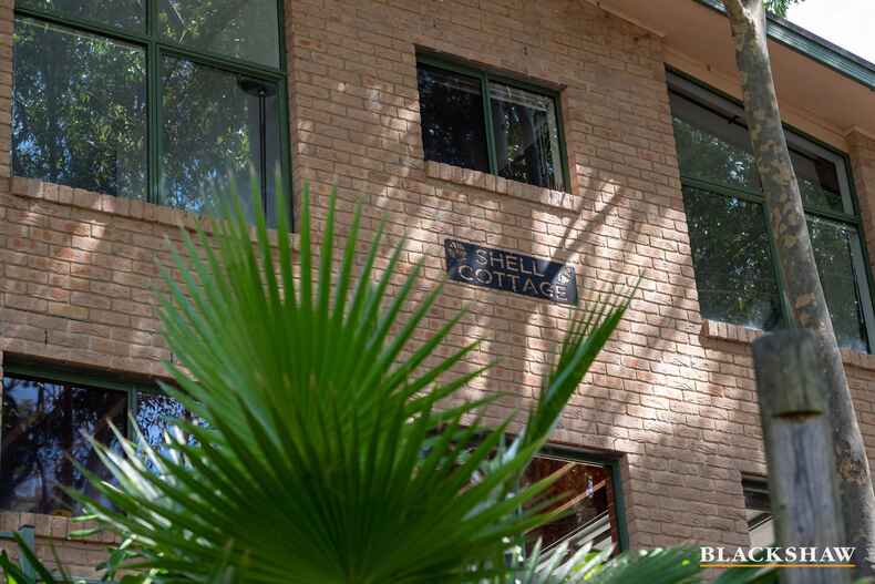 2/5 Karana Close Long Beach 2/5 Karana Close Long Beach