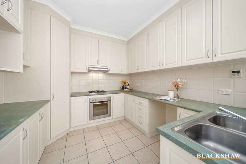 2/56 Tharwa Road Queanbeyan