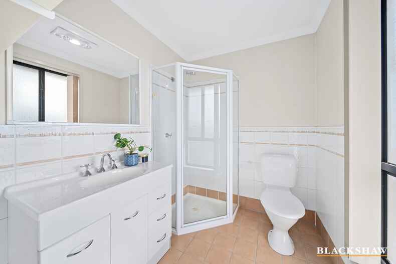 2/56 Tharwa Road Queanbeyan