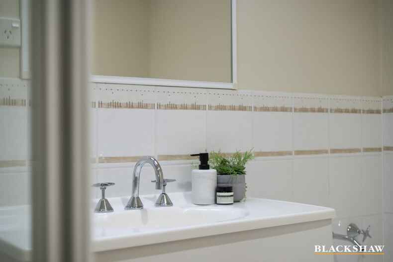 2/56 Tharwa Road Queanbeyan