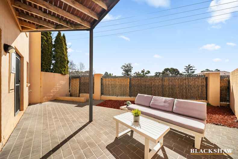 2/56 Tharwa Road Queanbeyan