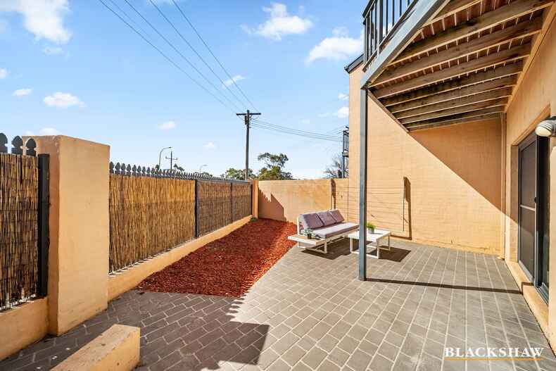 2/56 Tharwa Road Queanbeyan