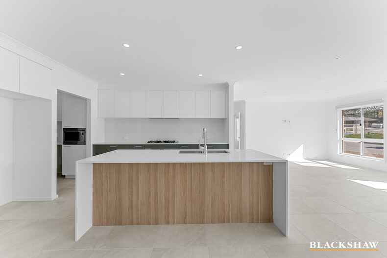 8 Hollitt Street Googong 8 Hollitt Street Googong